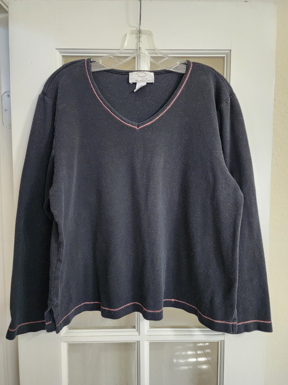 Vintage Oscar de la Renta Black Bronze Contrast Stitch V Neck Pullover M